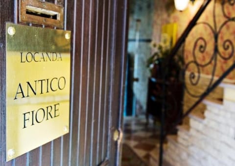 Facade/entrance, Facade/entrance, Decorative detail