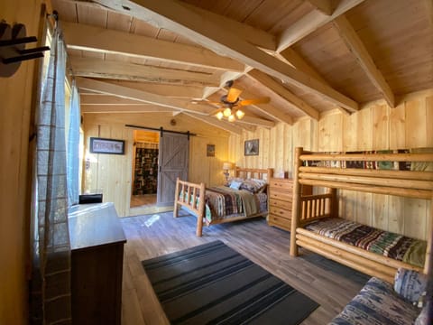 Yellowstone Cutthroat Guest Ranch Inn in Wapiti