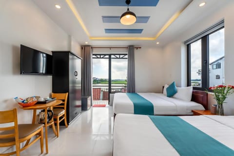 Rockmouse Centre River Villa Hoi An Bed and Breakfast in Hoi An