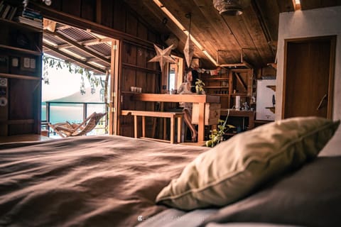 Bed, View (from property/room), Photo of the whole room, Bedroom, Lake view