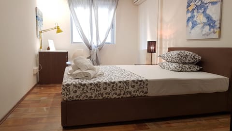 Errathens Cherry and Berry Apartments - Athens Center Apartment in Athens