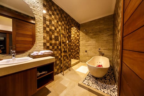 Bathroom, Bath