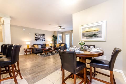 Lovely Condo w FREE Access to Resort Amenities Wohnung in Orlando