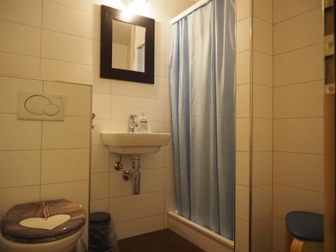 Tgantieni sot - Haus mit Herz Hostel in Canton of Grisons