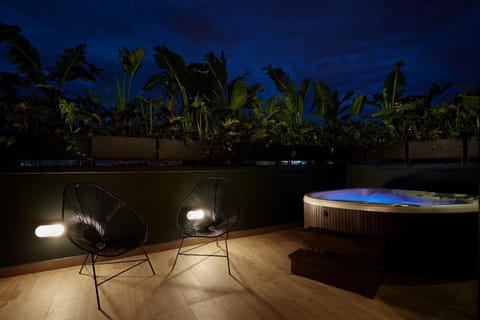 Hot Tub, Balcony/Terrace