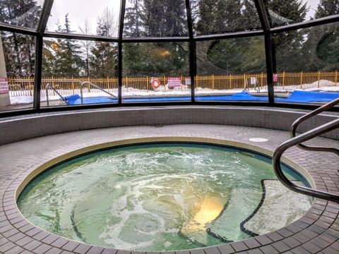 Hot Tub, Steam room, Spa and wellness centre/facilities