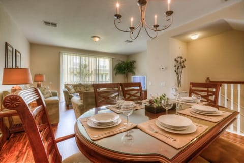 Resort Townhome: Perfect Orlando Vacation Spot House in Orlando