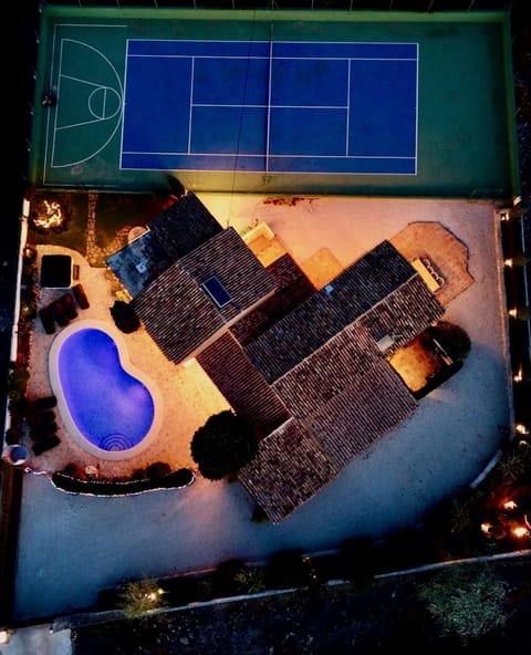 Tennis court, Pool view, Swimming pool, Swimming pool, Parking