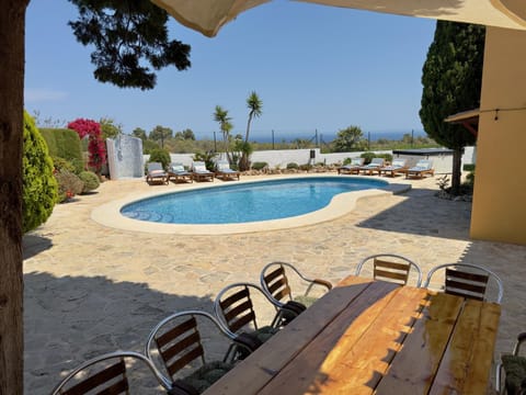 Dining area, Sea view, Swimming pool