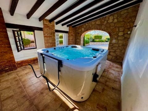 Hot Tub, Garden view
