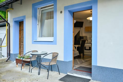 Facade/entrance, Seating area