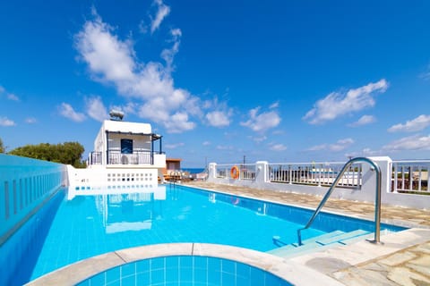 Patio, Balcony/Terrace, Pool view, Swimming pool