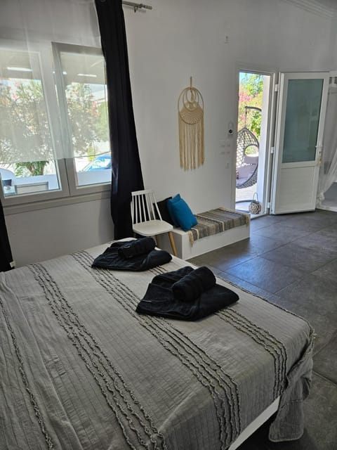 Eris Studios Apartment in Milos