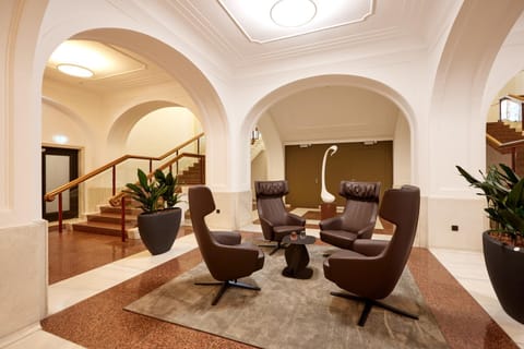 Lobby or reception, Seating area