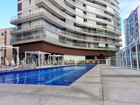 Book Santos - Condomínio Unlimited - Apartamento com Vista Mar e Apartamento com Vista Piscina Eigentumswohnung in Santos