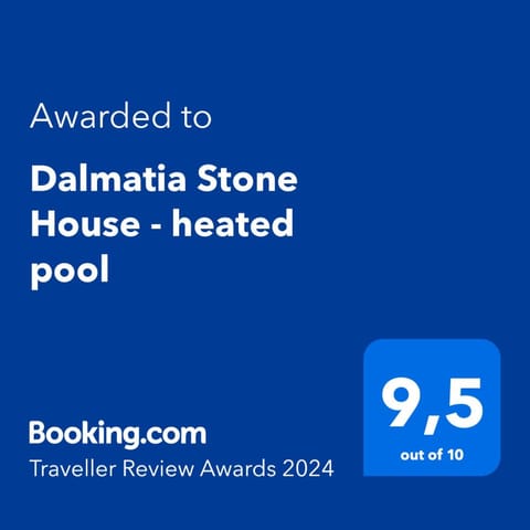 Dalmatia Stone House - heated pool Maison de campagne in Split-Dalmatia County
