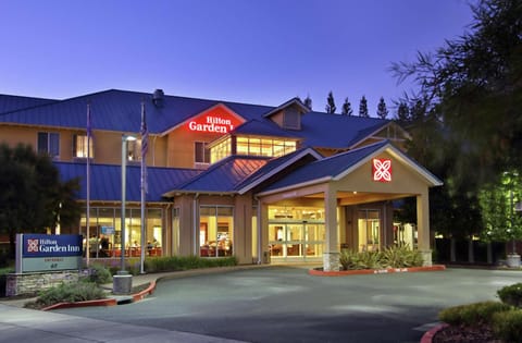 Hilton Garden Inn Sonoma County Airport Hotel in Windsor