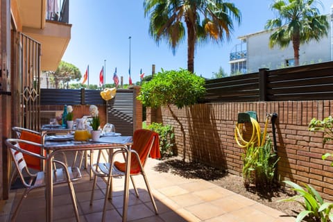 Velor Apartamentos Turísticos Condo in Castelldefels