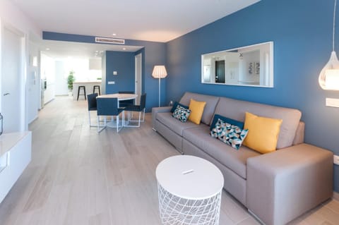 Lounge or bar, Dining area