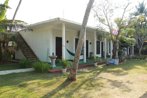 Restaurant/places to eat, Facade/entrance