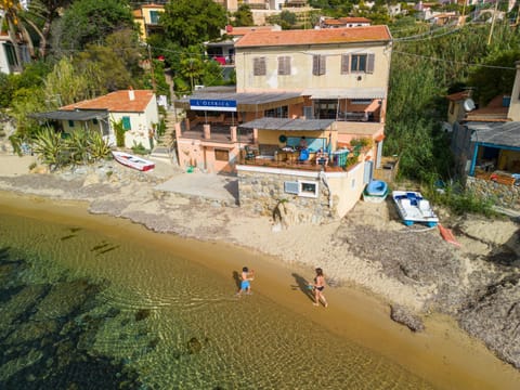 Property building, Neighbourhood, Natural landscape, Bird's eye view, Beach, Sea view