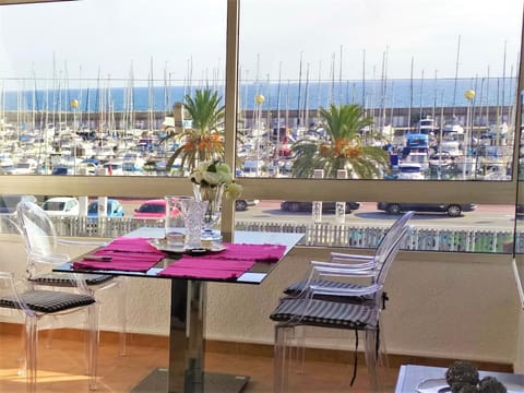 Living room, Seating area, Dining area, Sea view