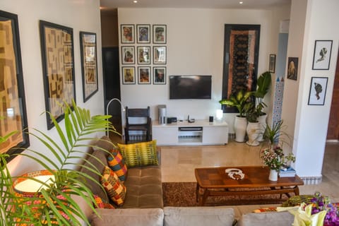 Appartement moderne moroccan/African décoration Condo in Casablanca