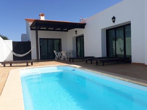 Casa Lar - Chalet con piscina House in Lajares