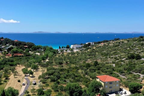 Apartments Kate Apartment in Murter