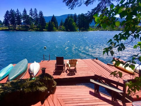 Long Lake Waterfront Bed and Breakfast Bed and Breakfast in Nanaimo