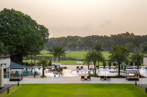 Golfcourse, Swimming pool