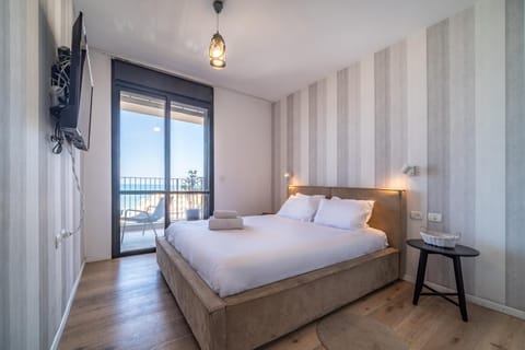 Bat Galim Luxury balcony SEA view Nearby The Beach for Doctor's Apartamento in Haifa