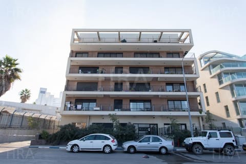 Bat Galim Luxury balcony SEA view Nearby The Beach for Doctor's Apartment in Haifa