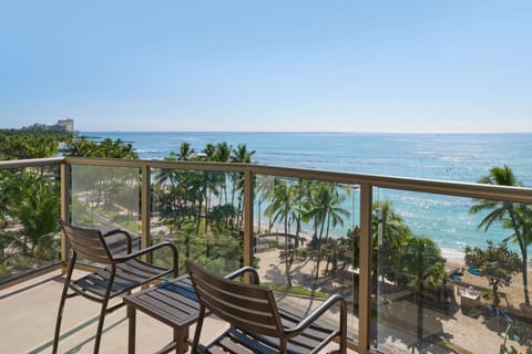 Day, View (from property/room), Balcony/Terrace, Seating area, Beach, Sea view