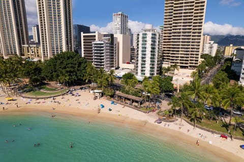 Property building, Day, People, Bird's eye view, Beach, City view, Sea view