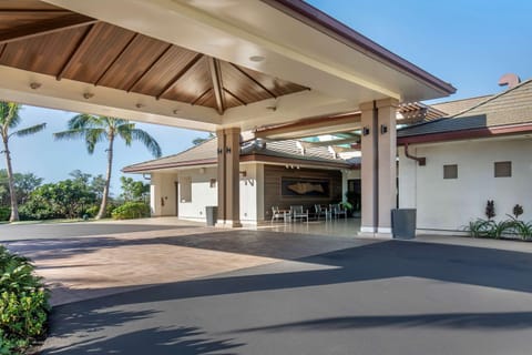 Hilton Grand Vacations Club Maui Bay Villas Hotel in Kihei