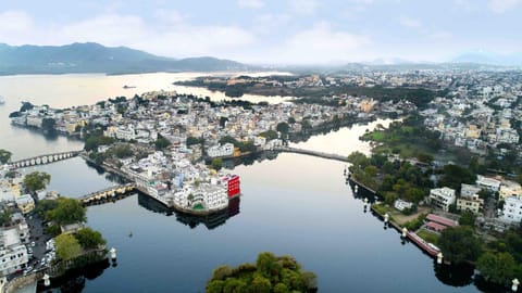 Oolala - Your lake house in the center of Udaipur Vacation rental in Udaipur