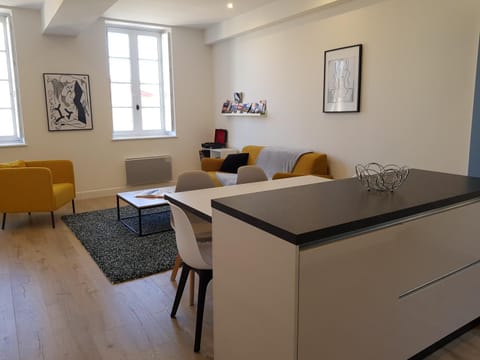 Carnot Chic Condo in Carcassonne