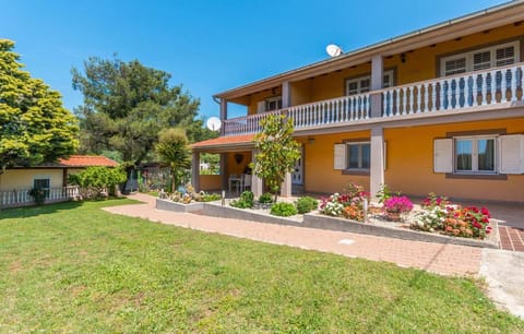 Property building, Garden, Garden view