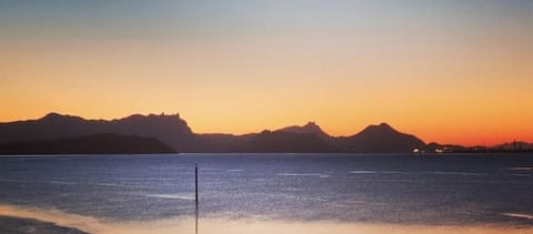 Mountain view, Sea view, Sunrise