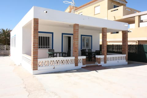 Property building, Facade/entrance, Balcony/Terrace