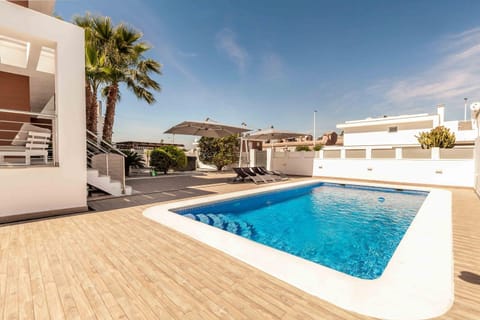 Casa Bos Orange Wellness Luxury Entire Villa Jacuzzi & Pool Gran Alacant near Beach Villa in Alacantí