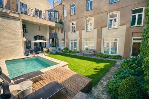 Garden, Swimming pool