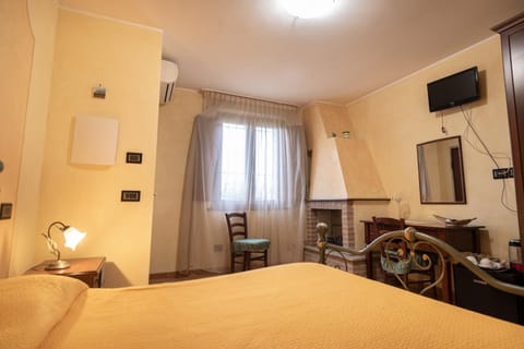 Bed, Photo of the whole room, Bedroom, flat iron