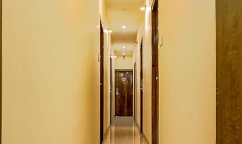 FabExpress Gateway Inn Hotel in Mumbai