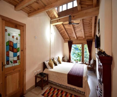 StayApart I The Maple Residences - Lake Front Hotel in Uttarakhand