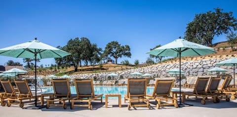 Sun Outdoors Paso Robles Campground/ 
RV Resort in Paso Robles