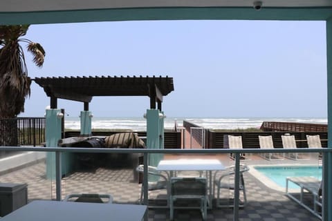 Beachfront 3 Bedroom Condo Apartment in South Padre Island