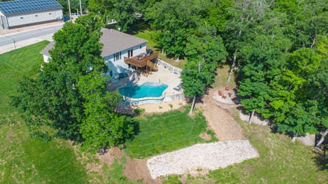 Private Pool Vacation Home Casa in Lake of the Ozarks