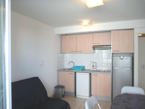 Appartement tout confort avec piscine et accès direct à la plage - FR-1-387-74 Apartment in Marseillan